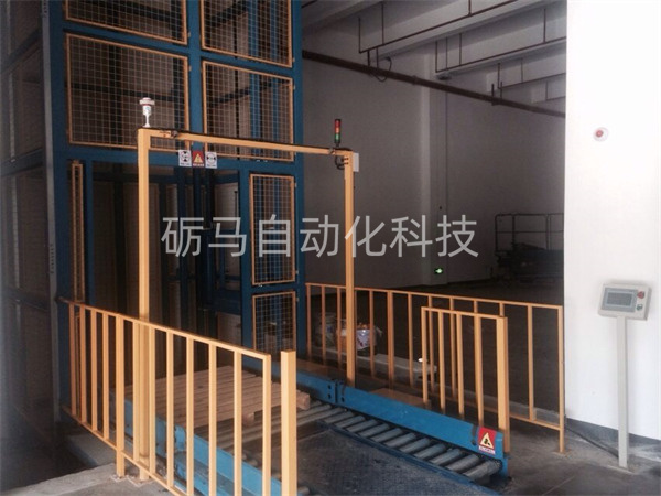 往复式提升机